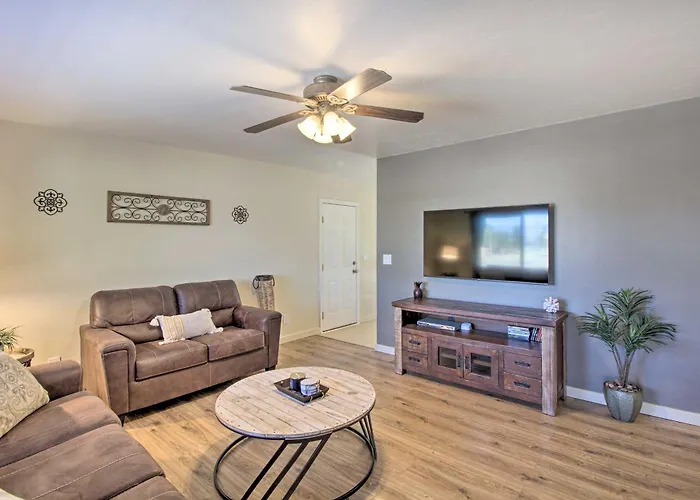 Groups Welcome! 2-home Escape W/ Fire Pit Holiday home Tucson
