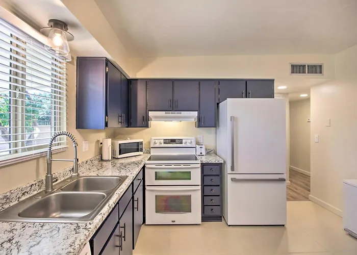 Groups Welcome! 2-home Escape W/ Fire Pit Holiday home *