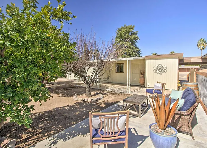 Holiday home Groups Welcome! 2-home Escape W/ Fire Pit Tucson