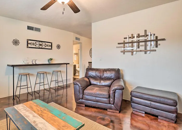 Groups Welcome! 2-home Escape W/ Fire Pit Holiday home
