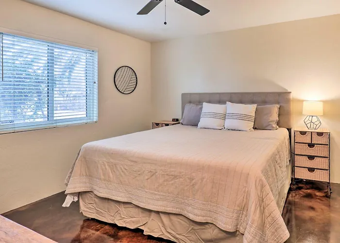 Groups Welcome! 2-home Escape W/ Fire Pit Holiday home Tucson