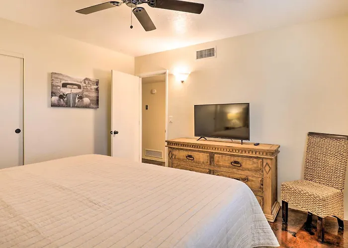 Groups Welcome! 2-home Escape W/ Fire Pit *